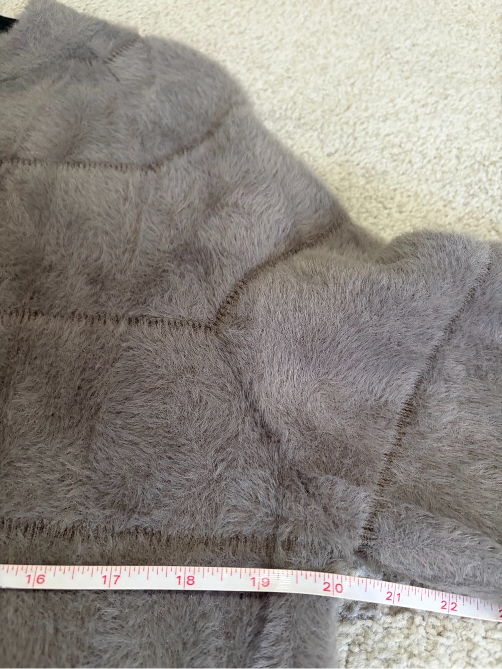 Faux Fur Zip-Front Jacket in Greige, Ring Zipper Pull, Women’s Medium Soft Fuzzy - Picture 5 of 8